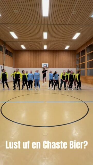 Profitier vo üsere Vereinsaktion a dä Obigvorstellige! Ab 12 Persone im Vereinstrainer gits en gratis Chaste Bier!🍻🥳😎 Das dörfsch dir nöd entgo loh!
#bier#vereinsaktion#chooom#turnunterhaltig#stvsommeri