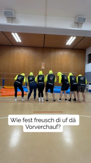 Dä Vorverchauf startet um 00:00 Uhr! Bliib wach und hol dir dis Ticket!🥳😉 Also mir freued üs druf und du?👀
#vorverchaufstart#holdirdisticket#hüt#vorfreud#stvsommeri