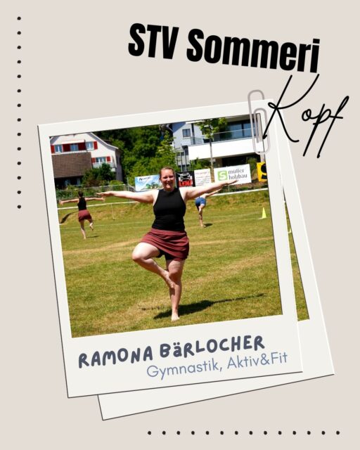 Mir startet mit üsem erste STV-Chopf: dRamona Bärlocher!😊💪🏻 Dur ihres johrelange Engagement hend mir dRamona scho lang so richtig is Herz gschlosse und üsi Turnfamilie wär nu halb so schö, ohni sie! 💛🖤
Lern au du sie es biz besser kennä!😉
#stvkopf#ramona#mitvollemhärzdebii#gymnastik#aktivundfit
