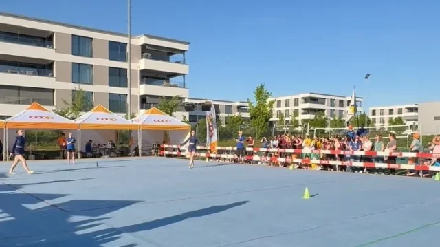 Üsi beide Paar hend am Leubergcup ihres Beste zeigt und Hammer Resultat chönne erziele!🤩💪🏻

Üses Gymnastikpaar Celine und dPatrizia het sich dä Sieg mit dä unglaubliche Note vo 9.98 chöne hole!🤩 🥇 🥳

Im Paaraerobic hend dSina und dPatrizia mit dä super Note vo 9.800 chönne dä 3. Rang erreiche. 🥉 

Die drü sind unglaublich stolz und freued sich zum nomol Gas zgeh, bis es denn as Turnfest goht!😊💛🖤

#sieg#wasfürentag#gym#aerobic#paarestvsommeri